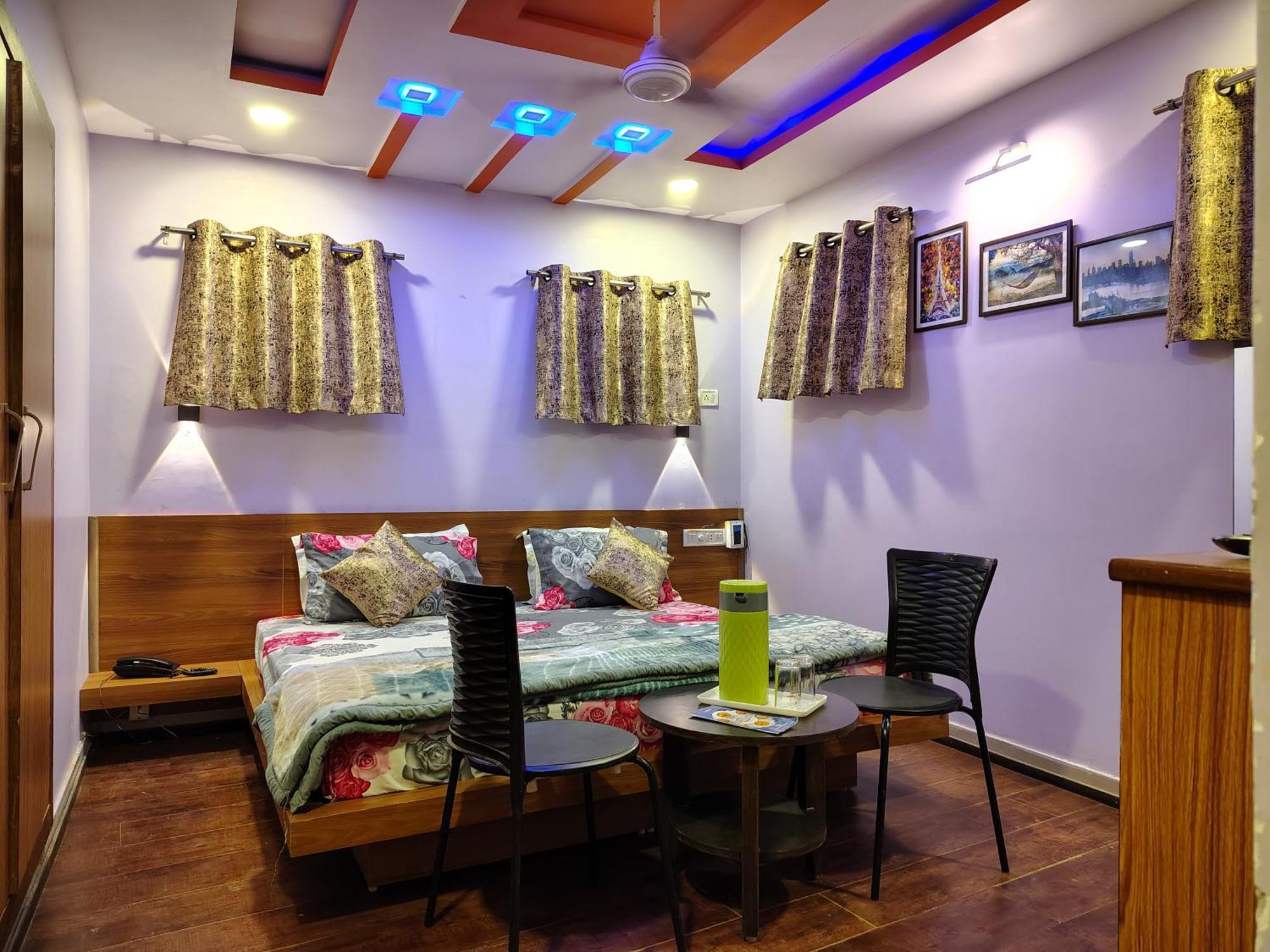 Guest house Shaleen Elegance Nakki 400 Meters 2*