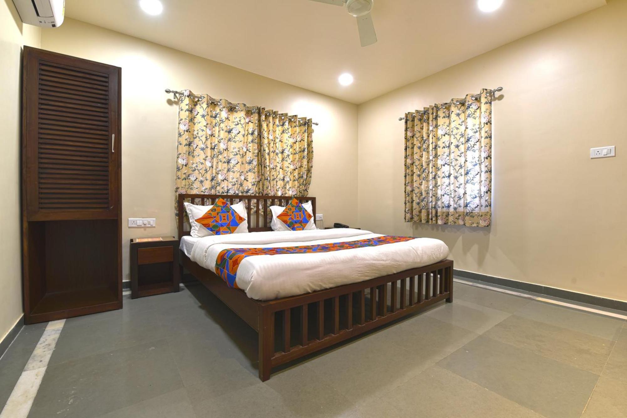 Hotel Bunglow 14, With Balcony 3*