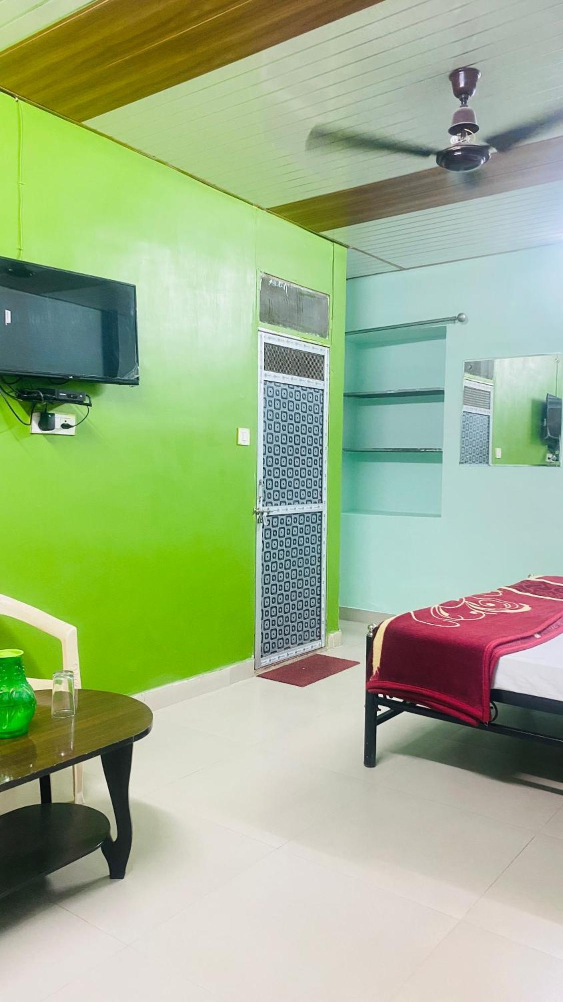 Homestay Arbuda