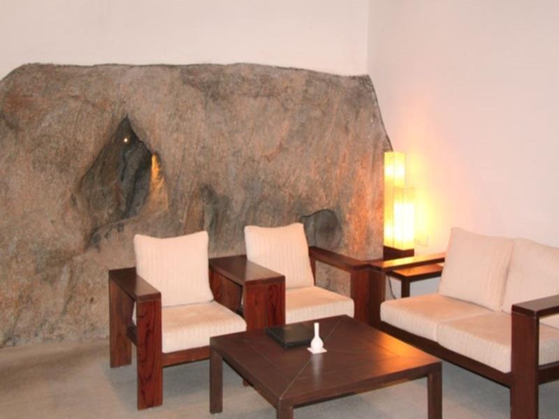 Hotel Hilltone Mount Abu