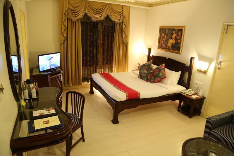 Hillock Hotel Mount Abu