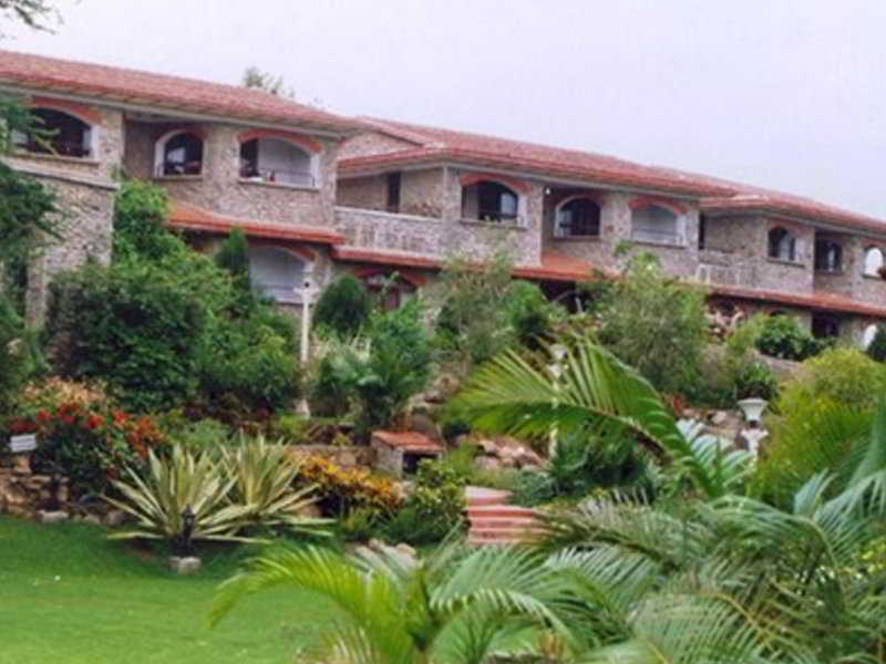Hotel Cama Rajputana Club