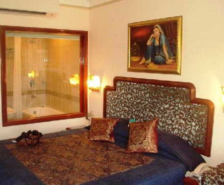Hillock Hotel Mount Abu