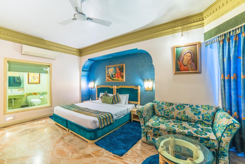 Hillock Hotel Mount Abu
