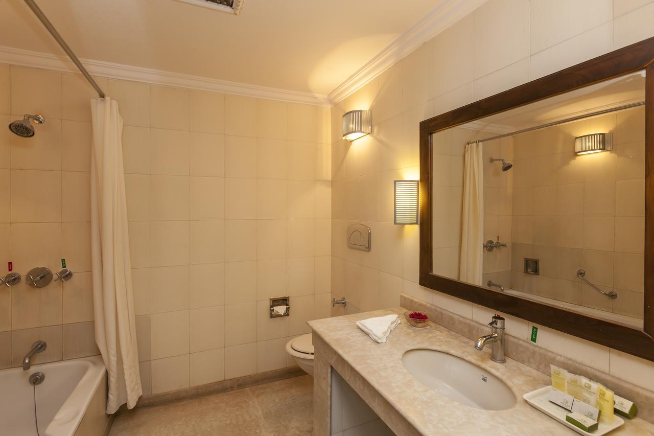 Hilltone Hotel Mount Abu