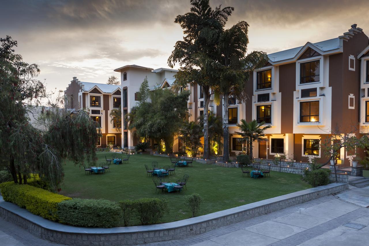 Hilltone Hotel 3*