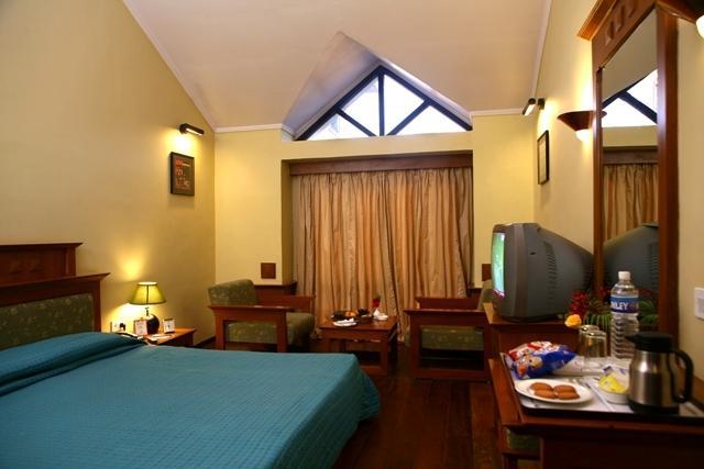 Hilltone Hotel 3*