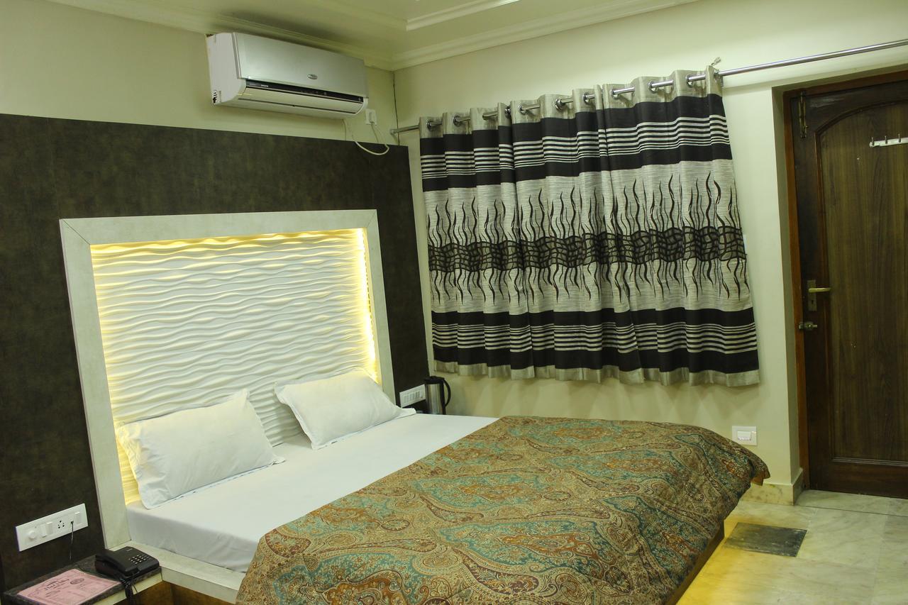 Hilltop Hotel Mount Abu