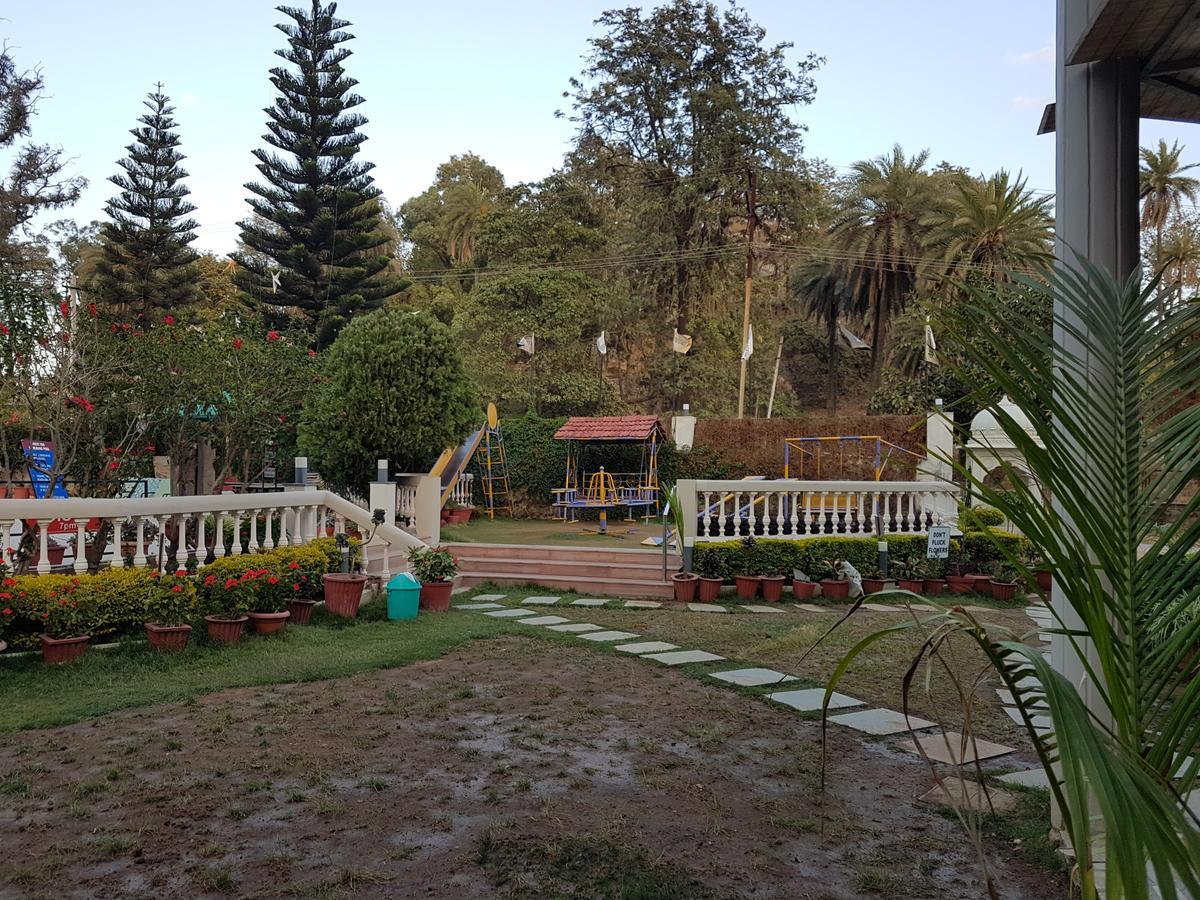 Savera Palace 2* Mount Abu