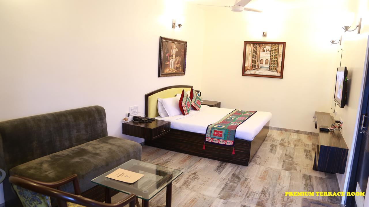 Karnavati Hotel 3*