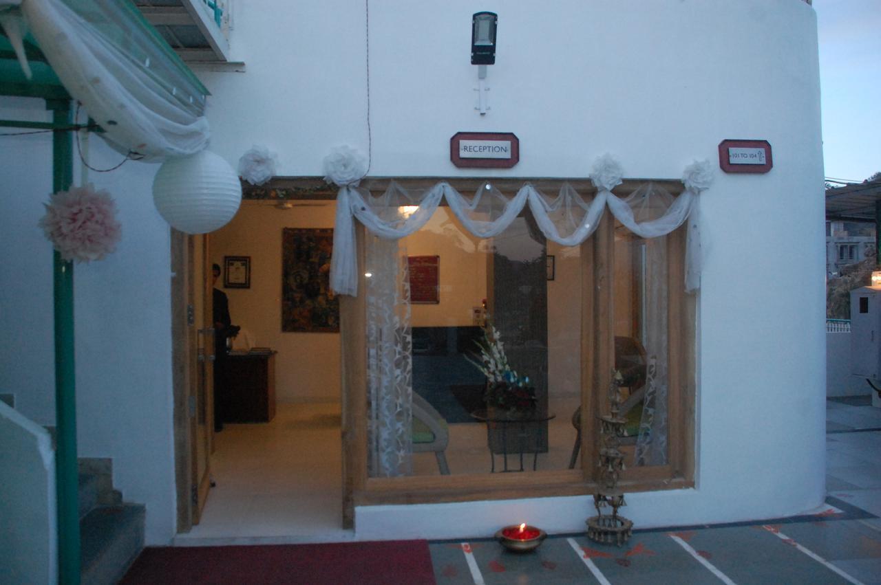 Hotel Karnavati 3*