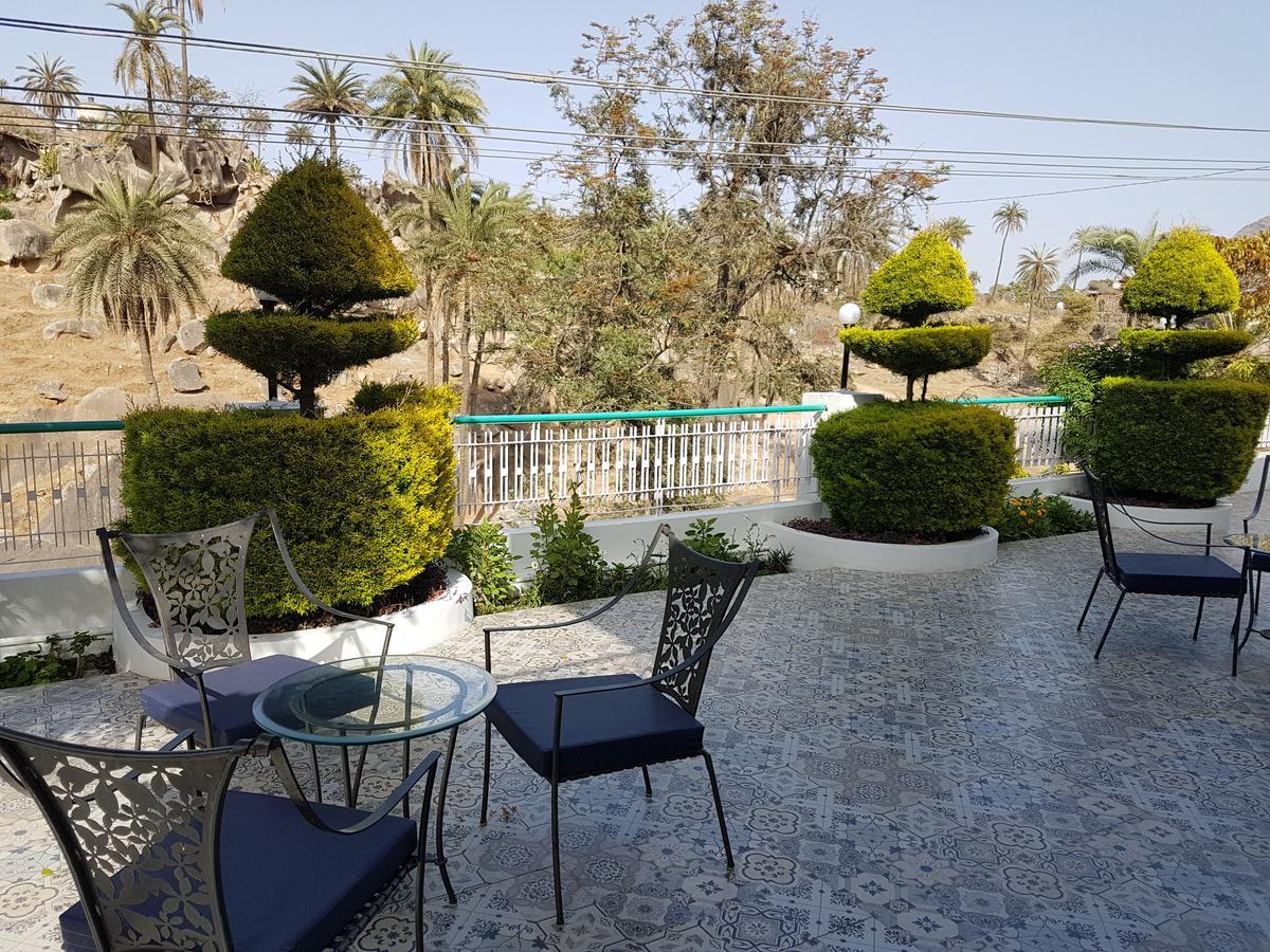 Hotel Karnavati
