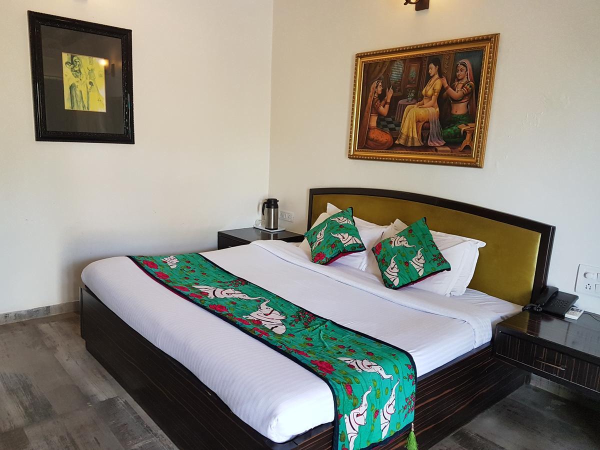 Hotel Karnavati Mount Abu
