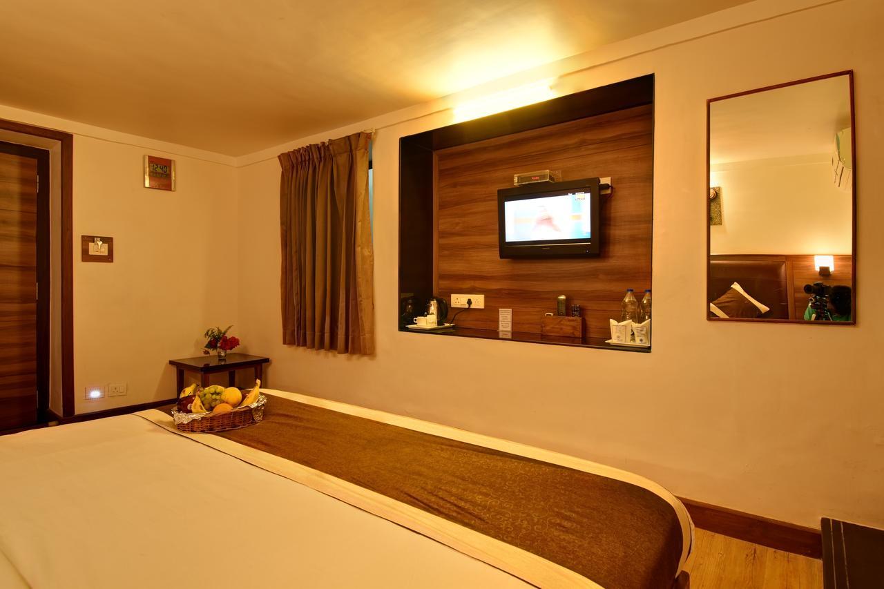 Palace 4*