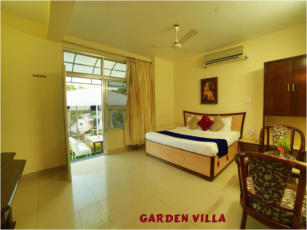 Hotel Karnavati Mount Abu