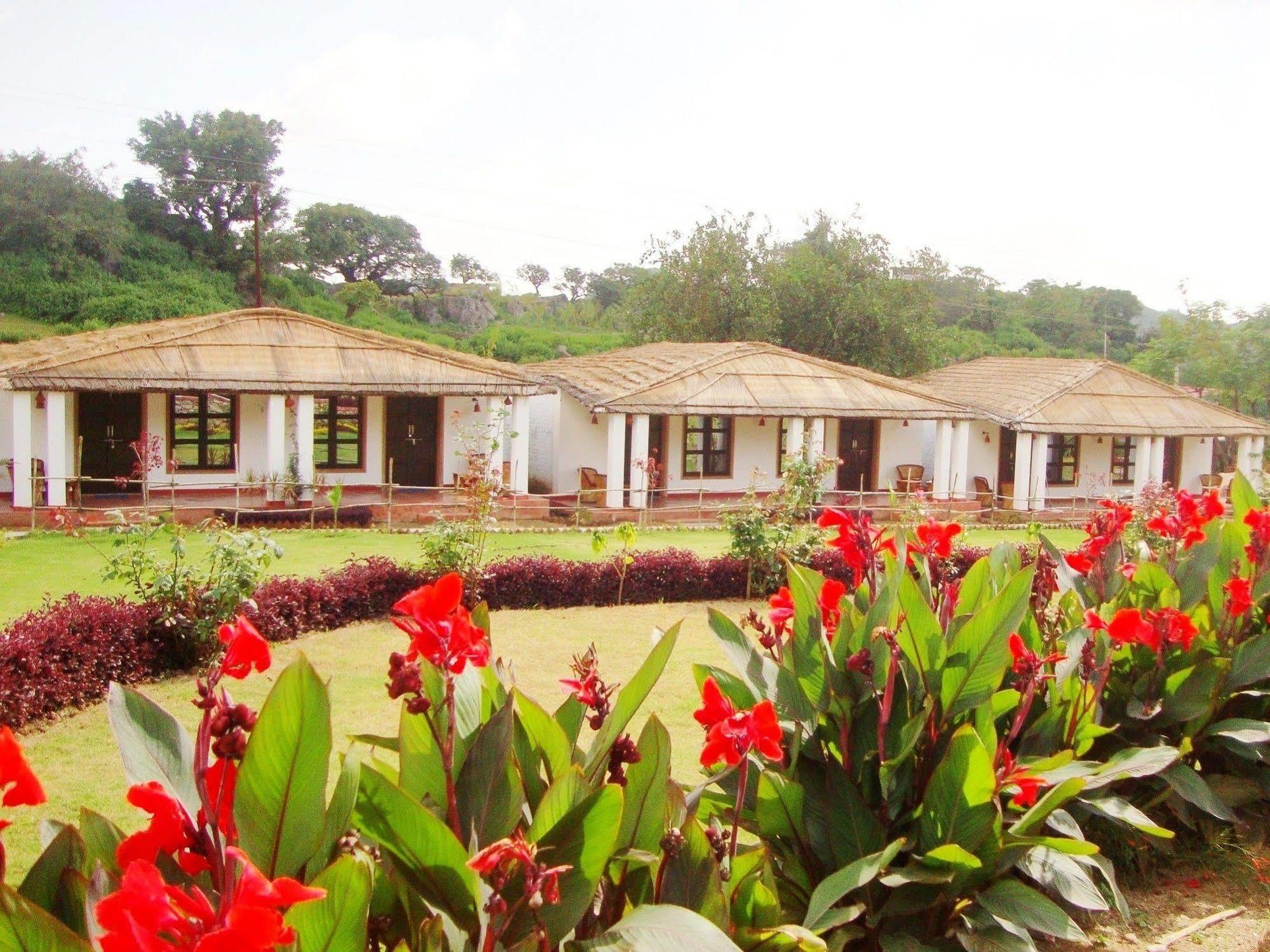 Hotel Saagasa Ratan Mount Abu