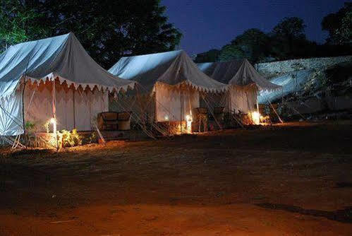 Saagasa Ratan Mount Abu