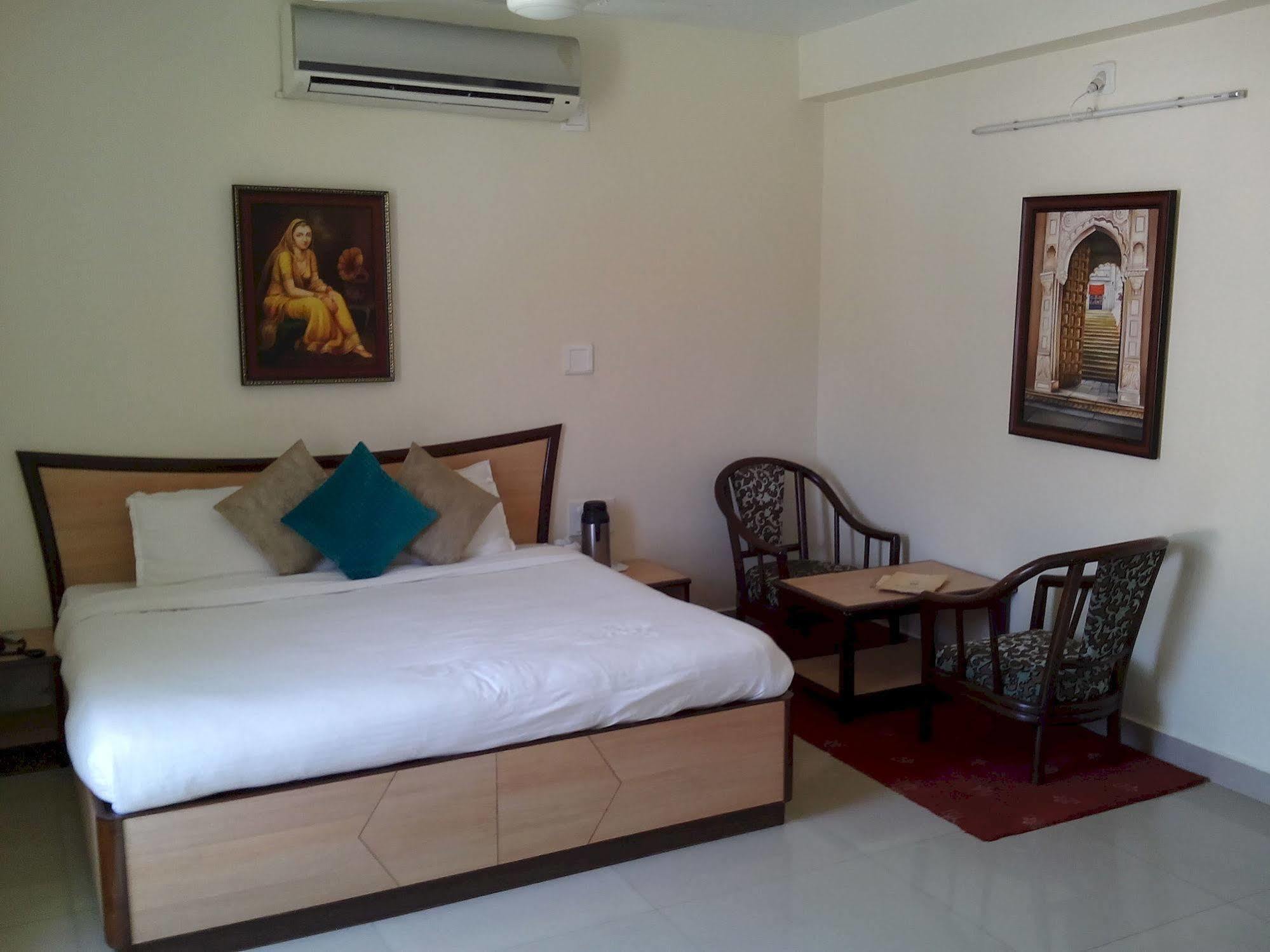 Karnavati Hotel Mount Abu
