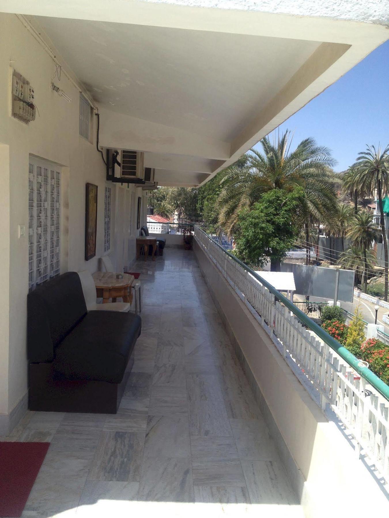 Karnavati Hotel 3*