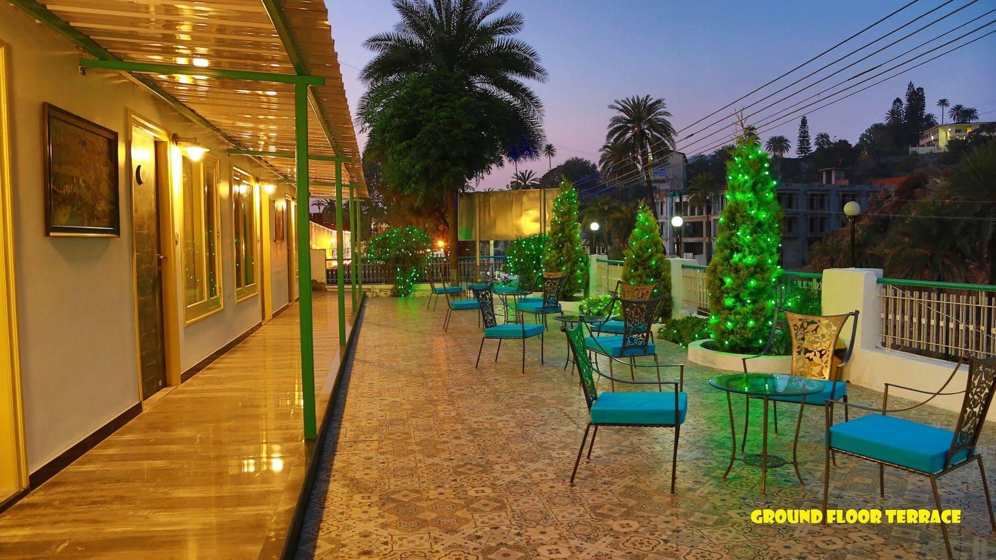 Karnavati Hotel