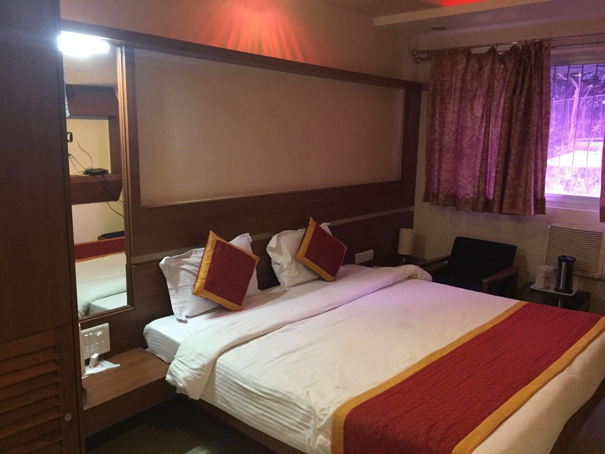 Hotel Sunset ,mount 3*