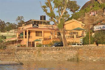 Palace 4*