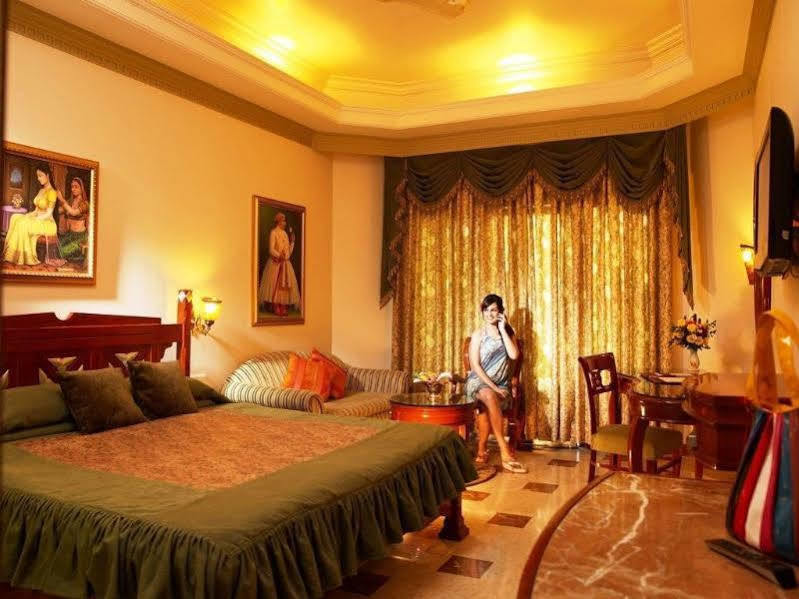 Hillock Hotel