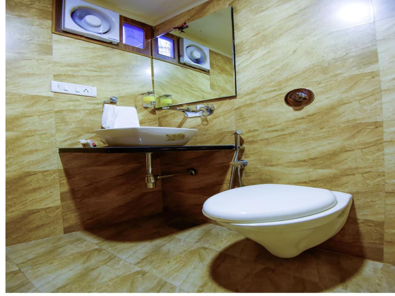 Hotel Capital O 13791 Mount Winds Mount Abu