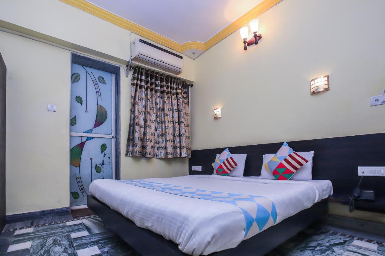 Apartment Oyo 19991 Elegant Babbars Den *