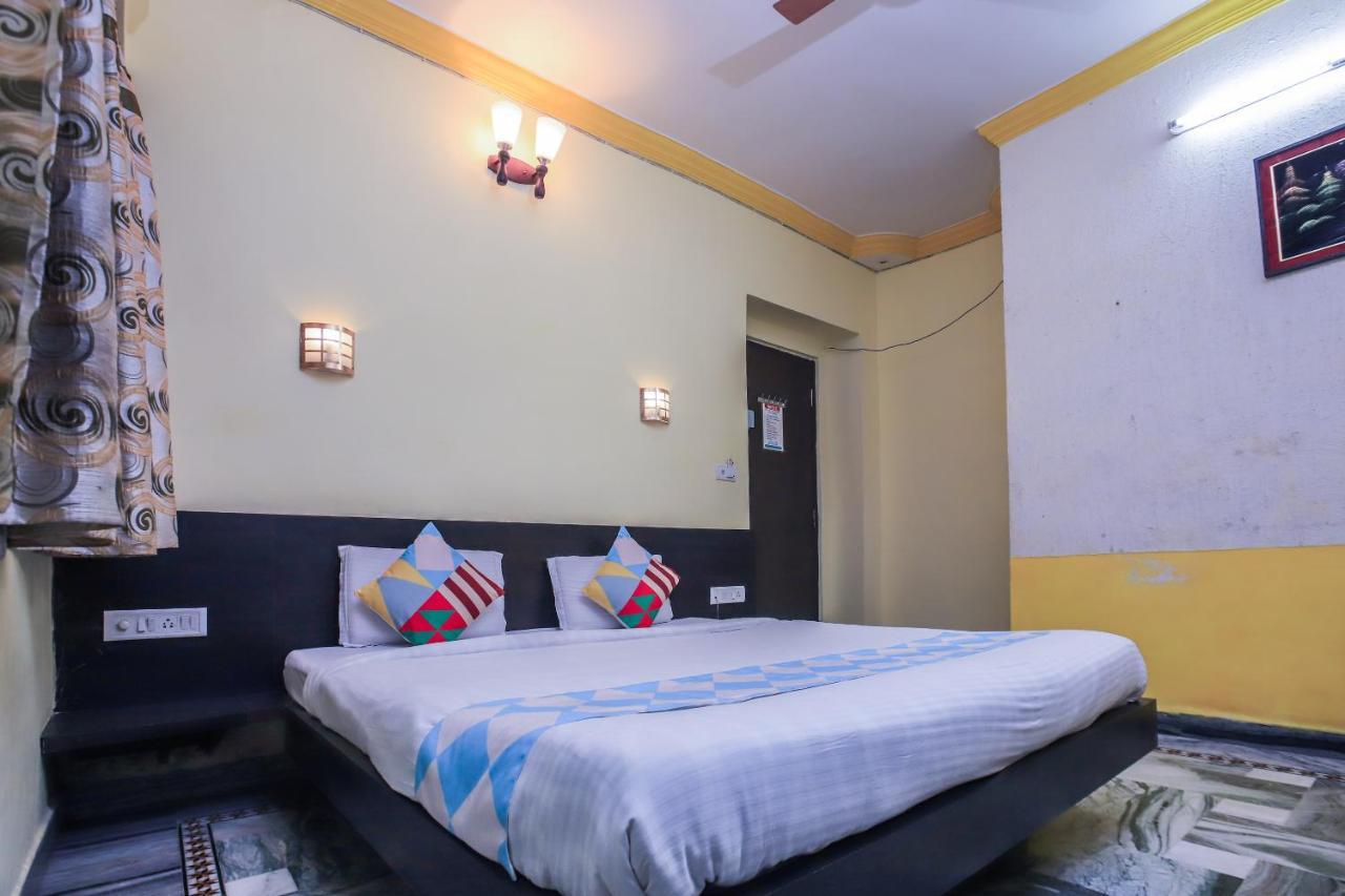 Apartment Oyo 19991 Elegant Babbars Den Mount Abu