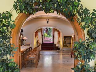 Hotel Cama Rajputana Club Mount Abu