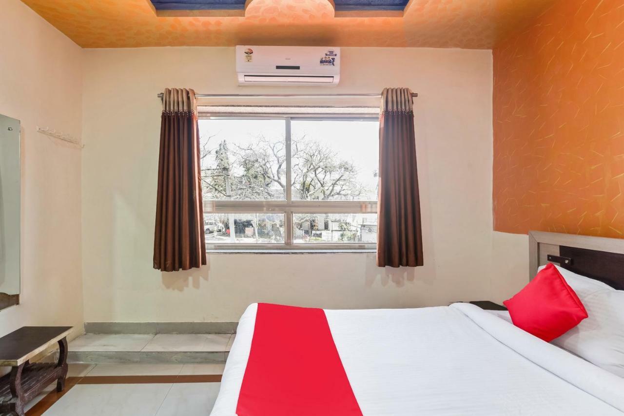 Oyo 28708 Hill Palace Mount Abu