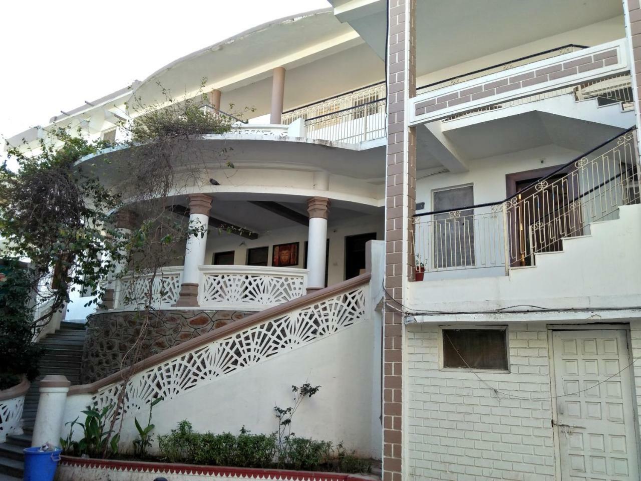 Hotel Shanti,