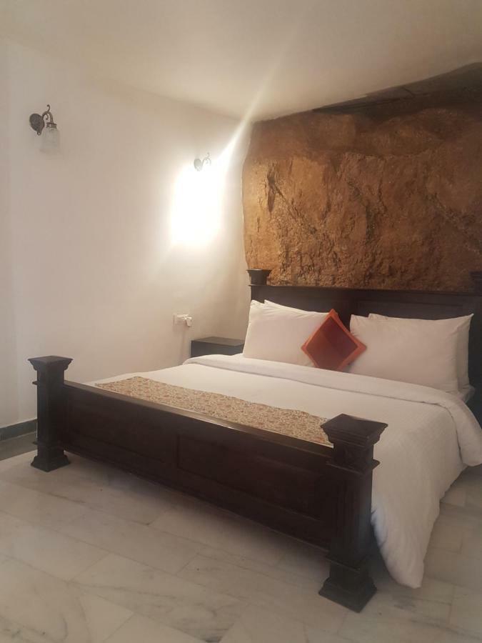 Saagasa Ratan Hotel Mount Abu