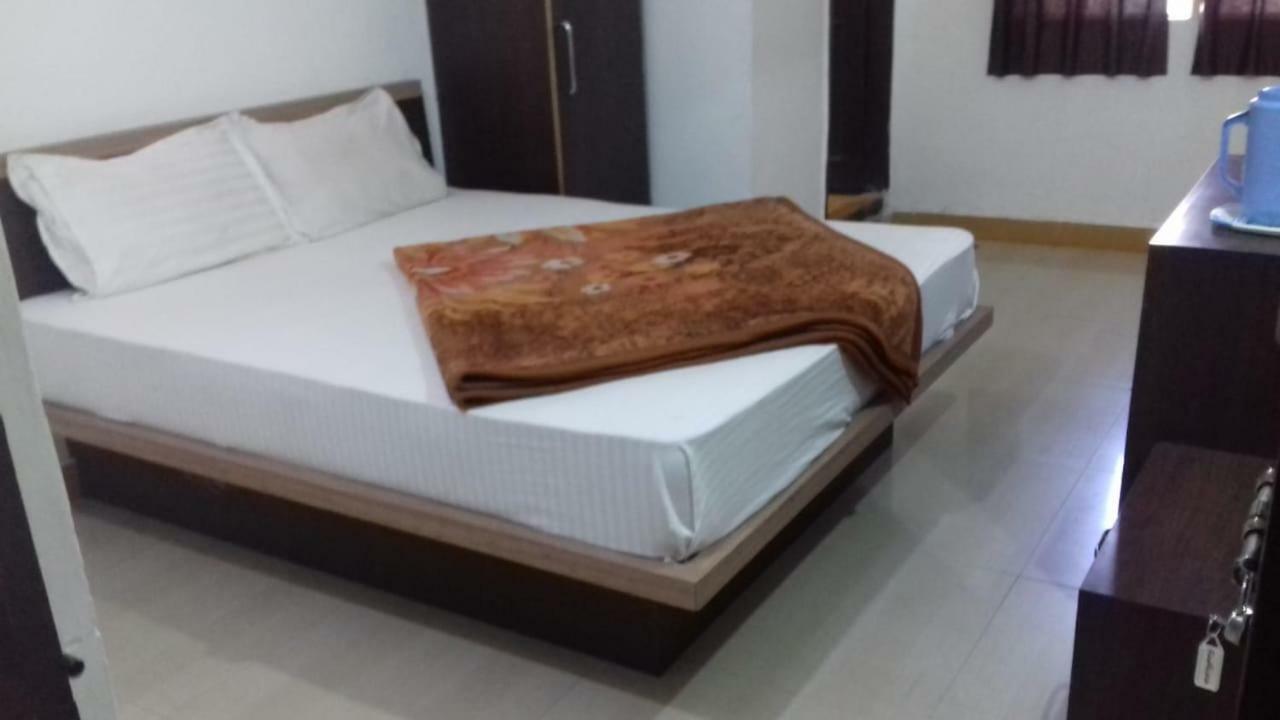 Hotel Radhika Palace
