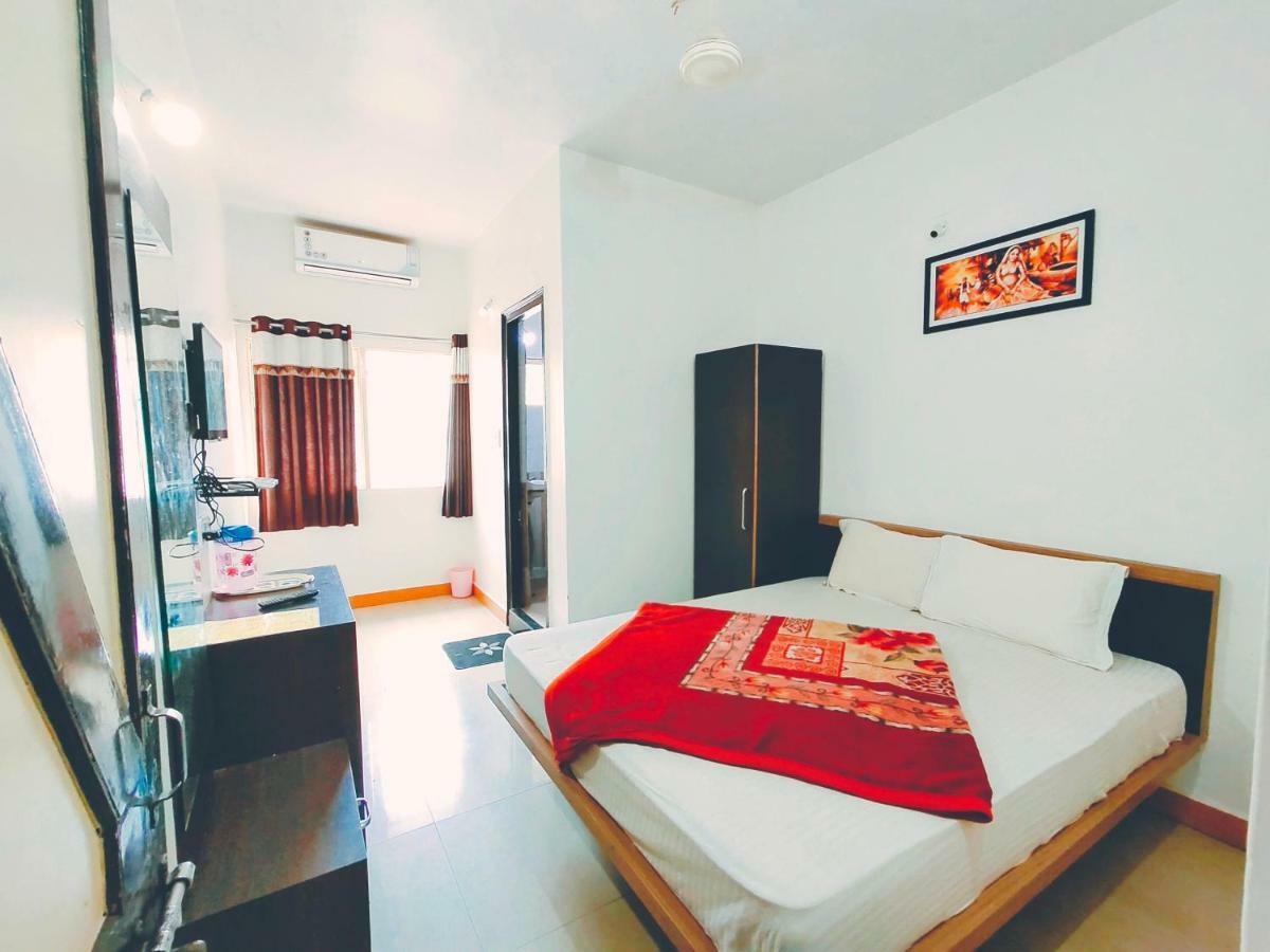 Hotel Radhika Palace