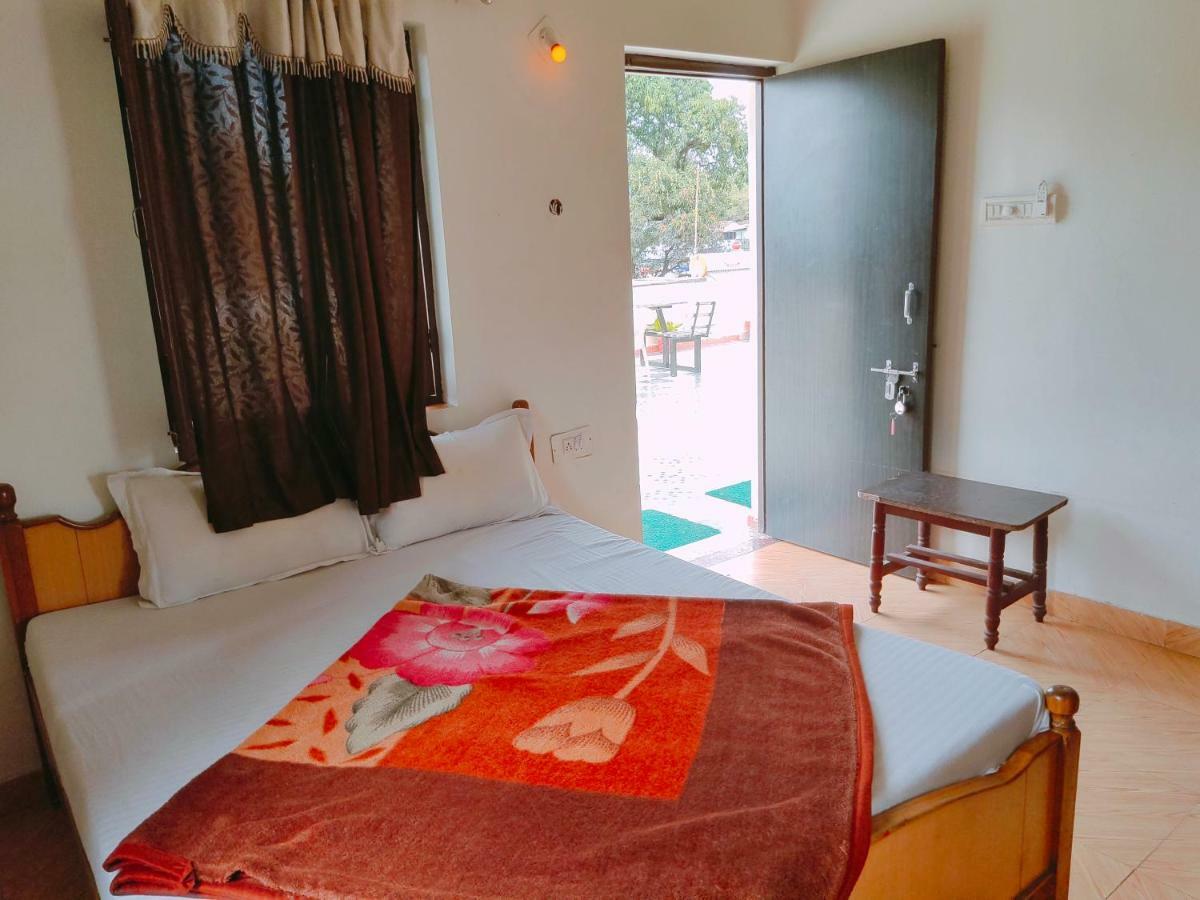 Radhika Palace Hotel Mount Abu