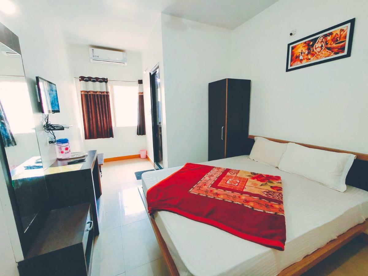 Hotel Radhika Palace