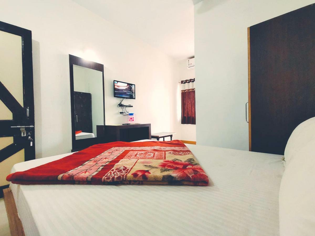 Hotel Radhika Palace Mount Abu