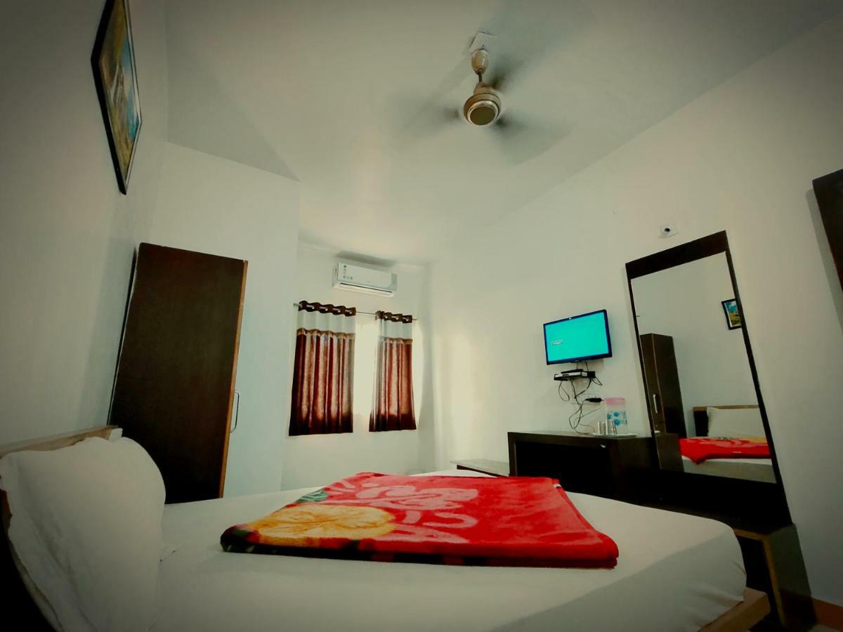 Radhika Palace 2* Mount Abu