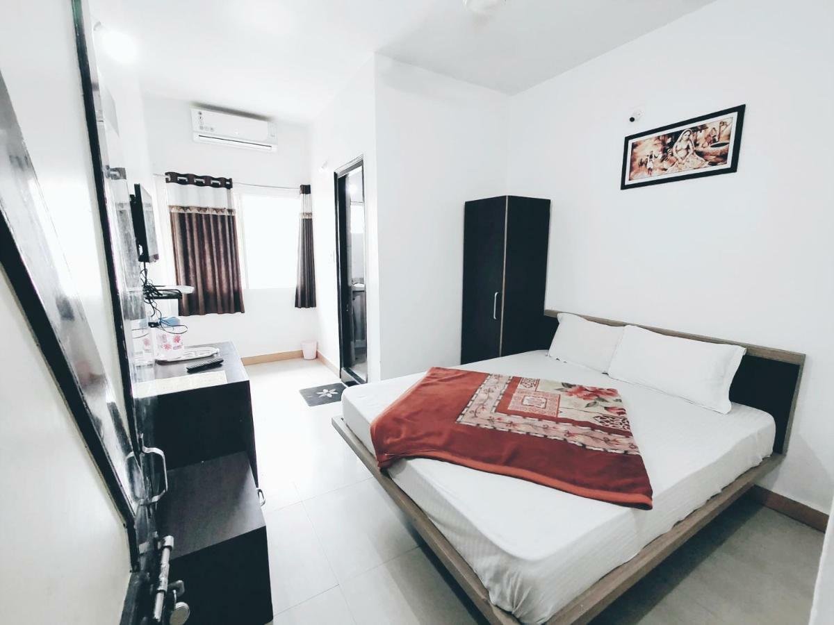 Hotel Radhika Palace Mount Abu