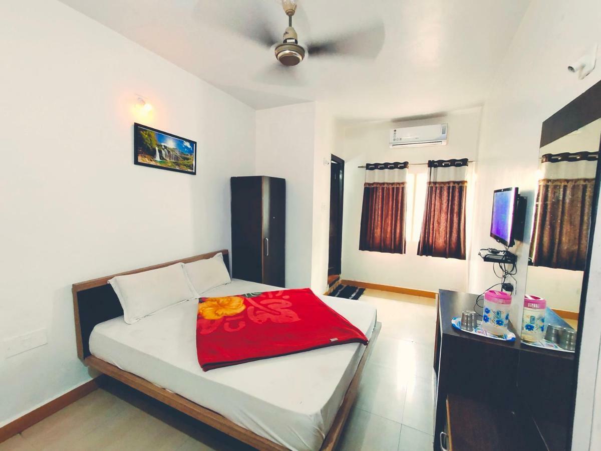 Hotel Radhika Palace Mount Abu
