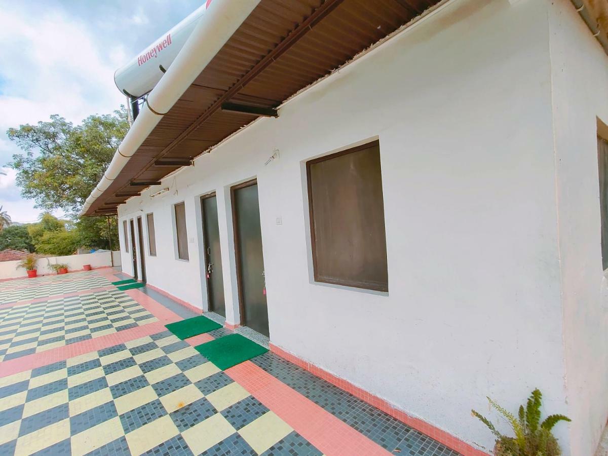 Hotel Radhika Palace 2*