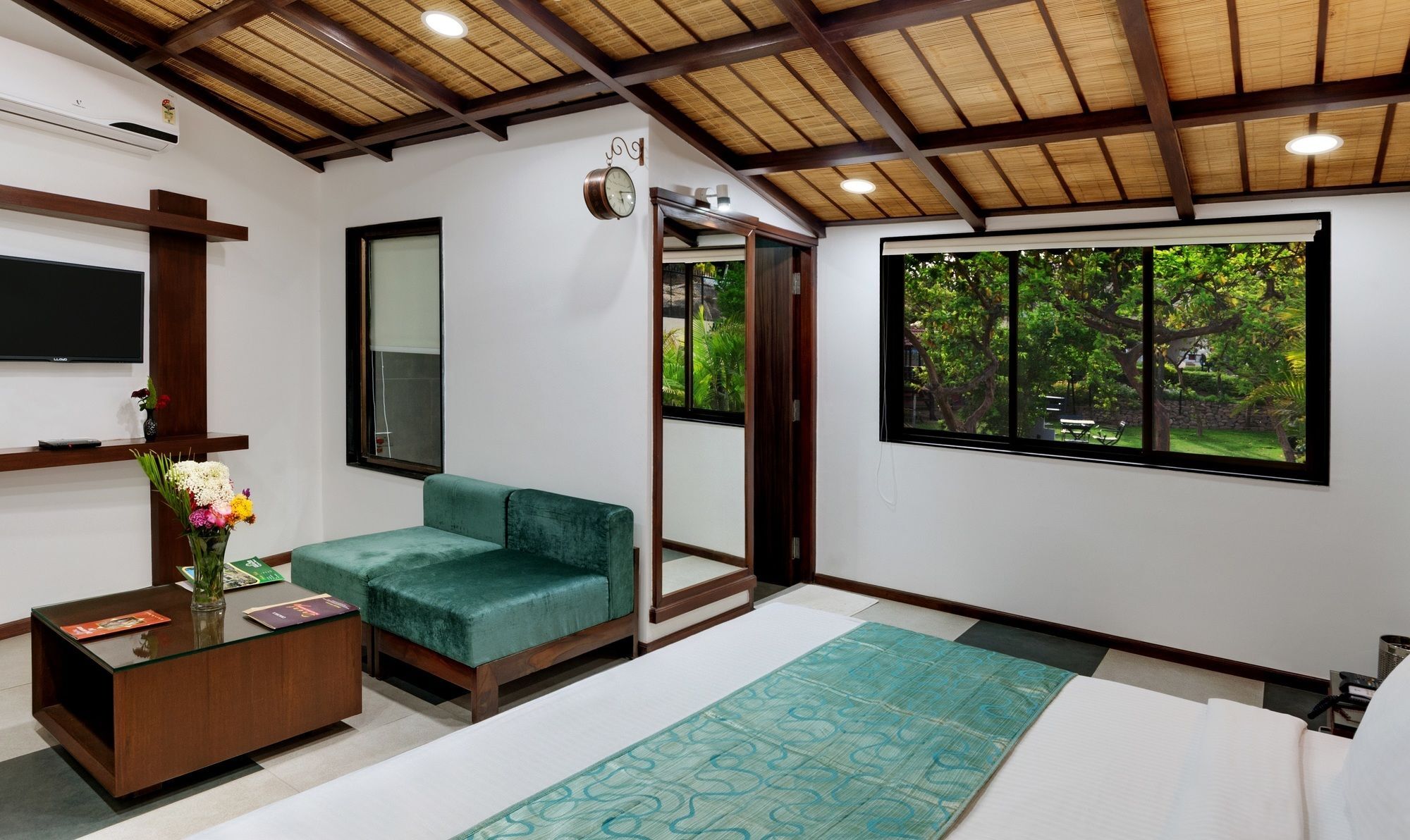 Chacha Hotel