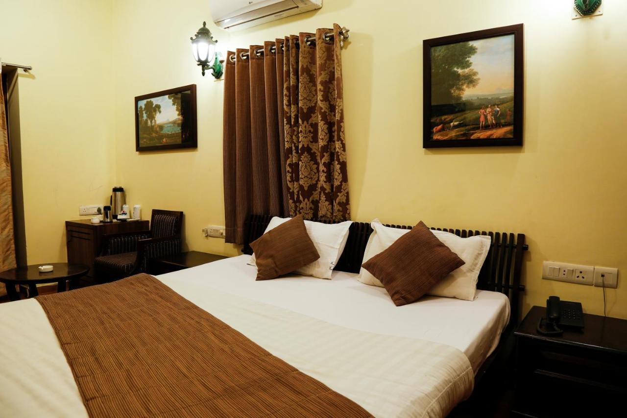 Hotel Manek Manor 3*