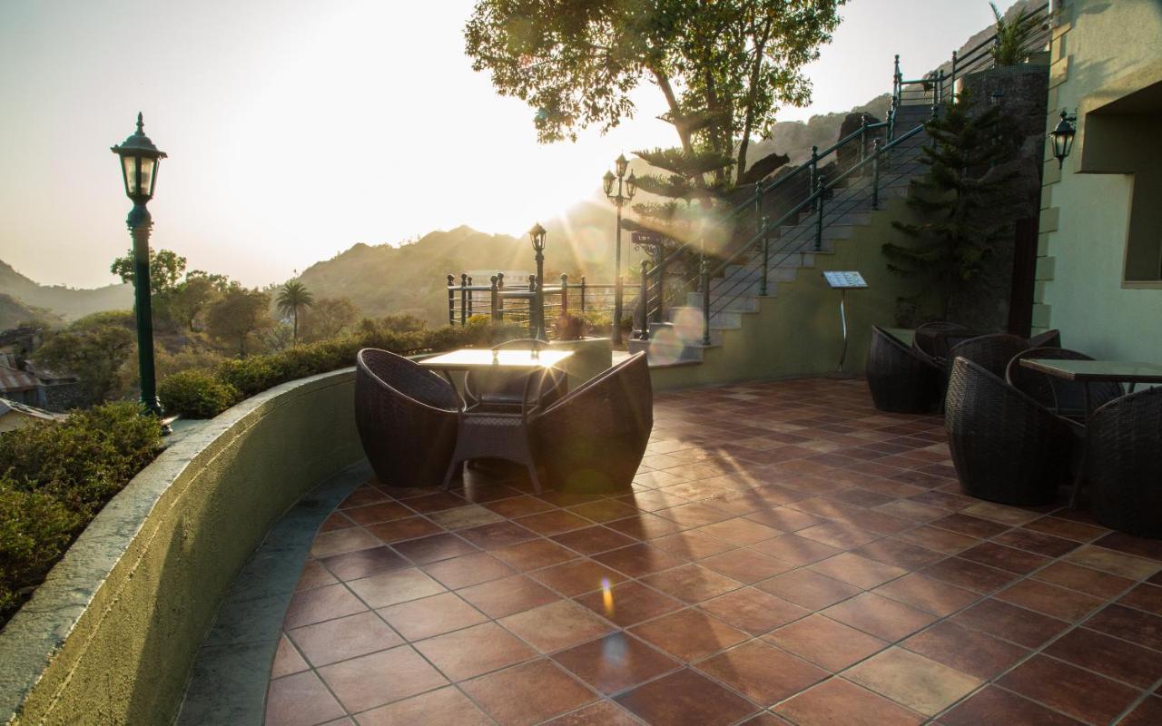 Manek Manor Hotel