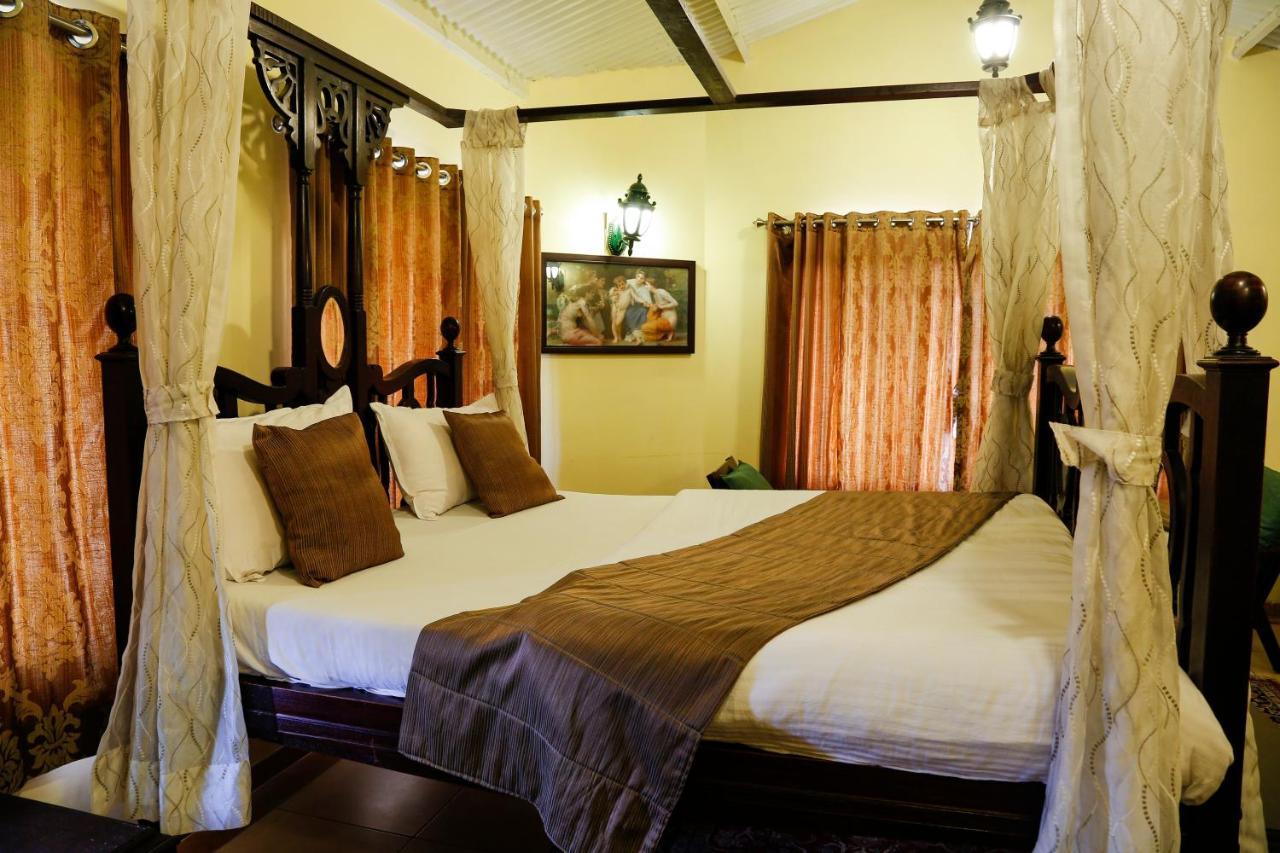 Hotel Manek Manor