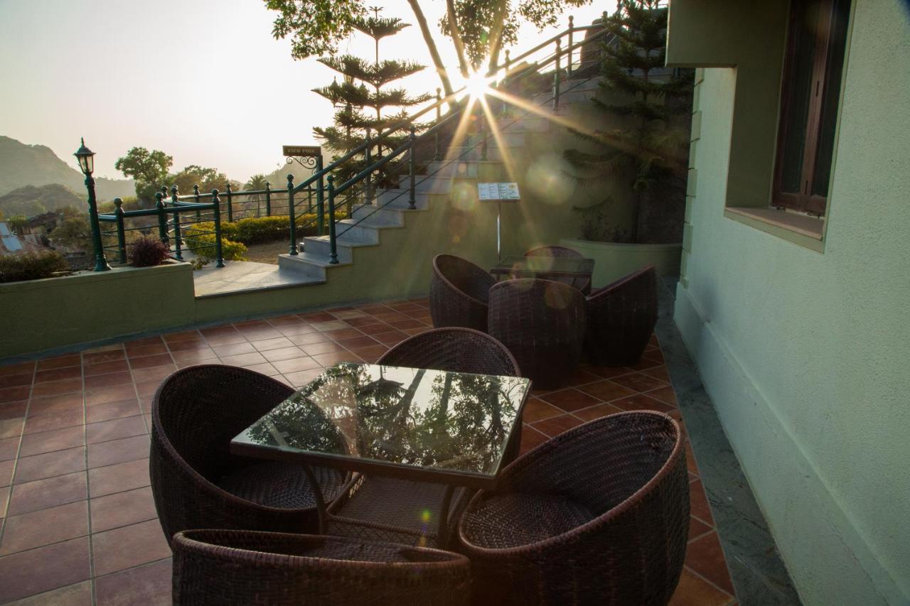 Hotel Manek Manor 3*