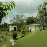 Hotel Toppers Corner