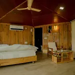 Hotel Toppers Corner